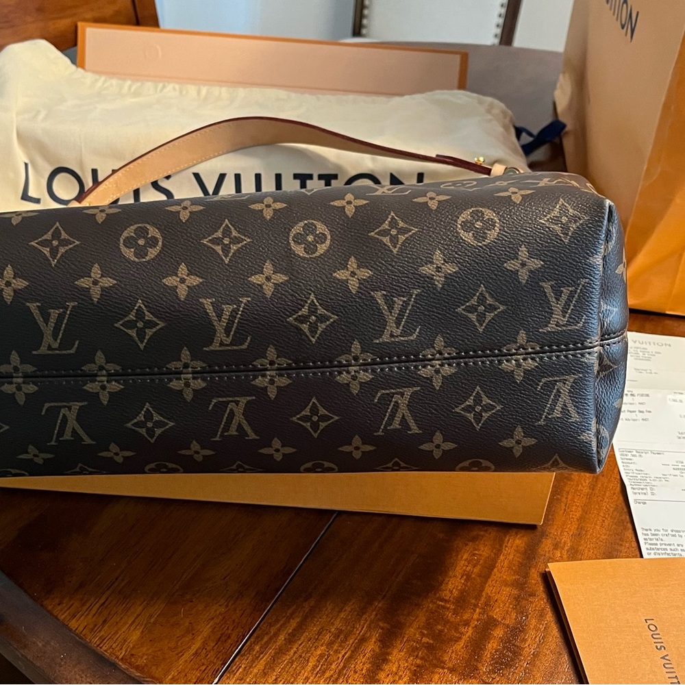 Louis Vuitton Monogram Canvas Shoulder Bag with Natural Vachetta and Red Trim - Picture 4 of 16